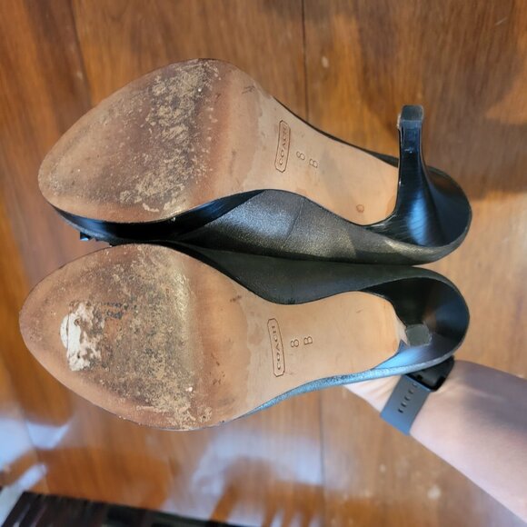 Coach Bergen Metallic Gray Pointy Toe Platform Heels with Rose Embellishment - Picture 11 of 15